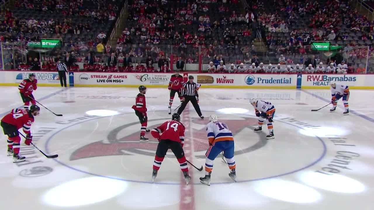 New York Islanders At New Jersey Devils