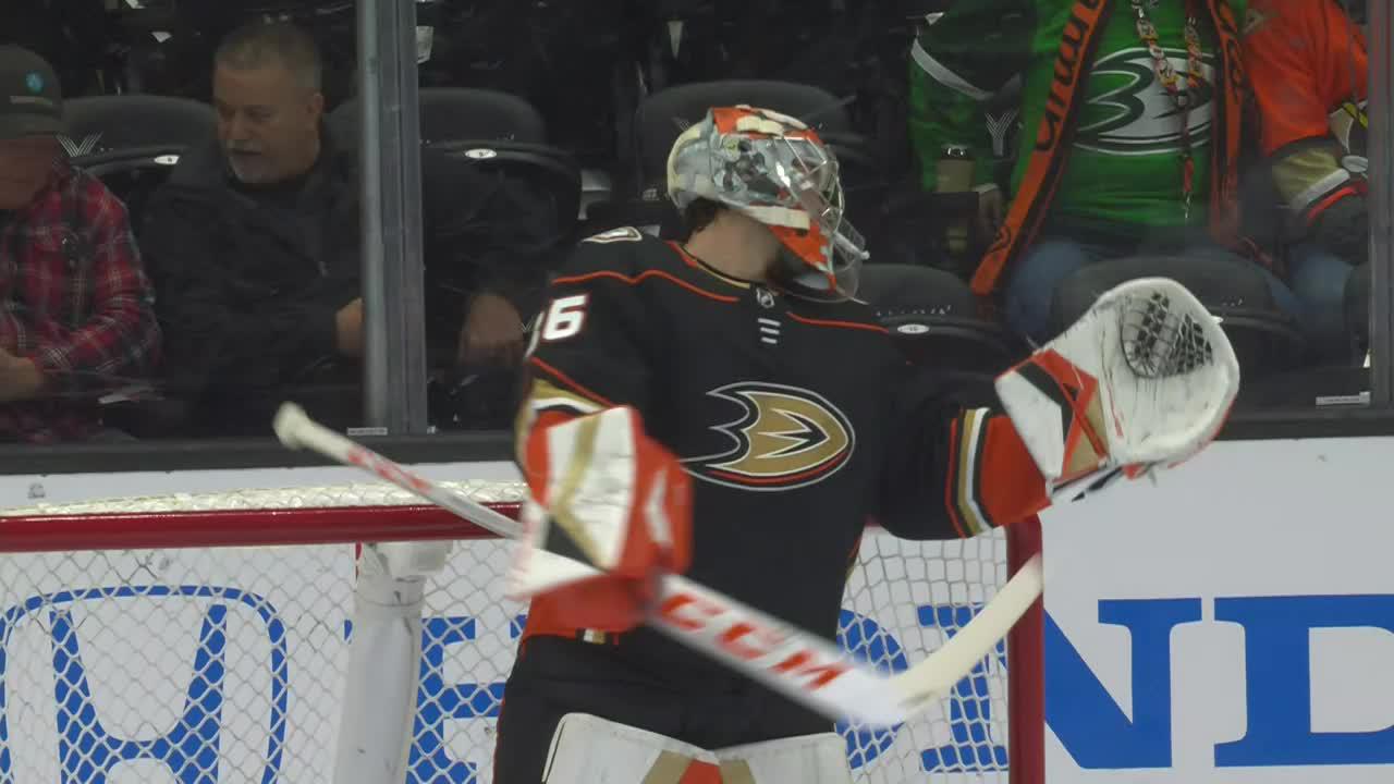 Vancouver Canucks At Anaheim Ducks